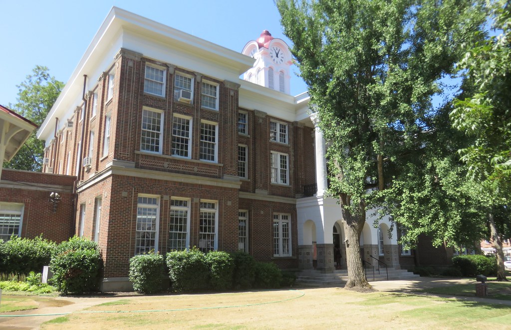 Marshall County Courthouse (Holly Springs, Mississippi) Flickr