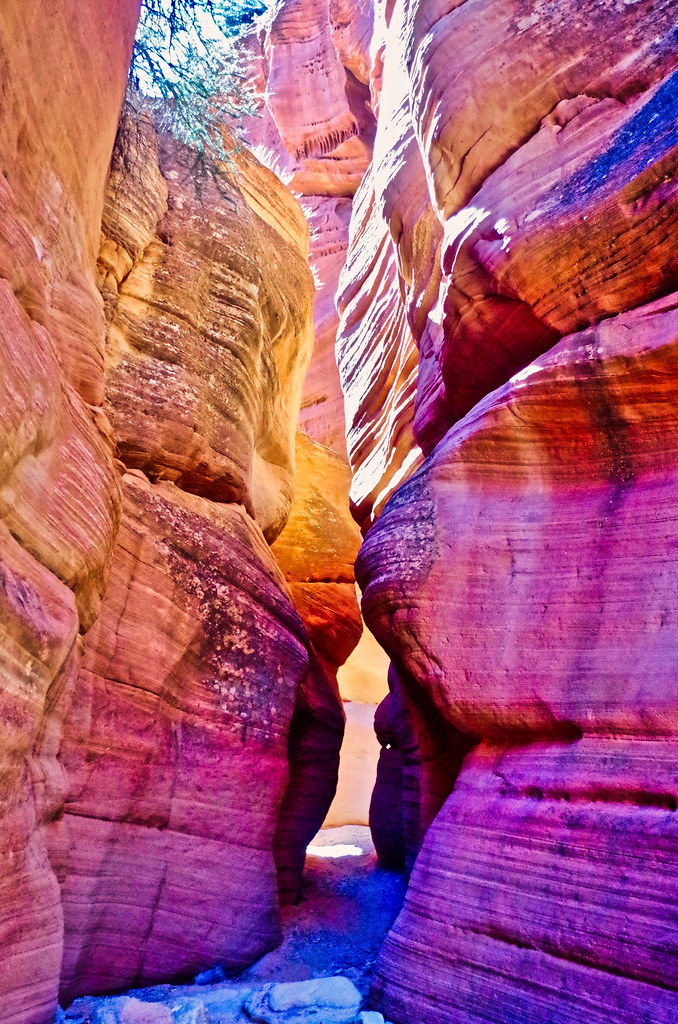 PeekaBoo Slot Canyon, Kanab UT Please see my blog Champ… Flickr