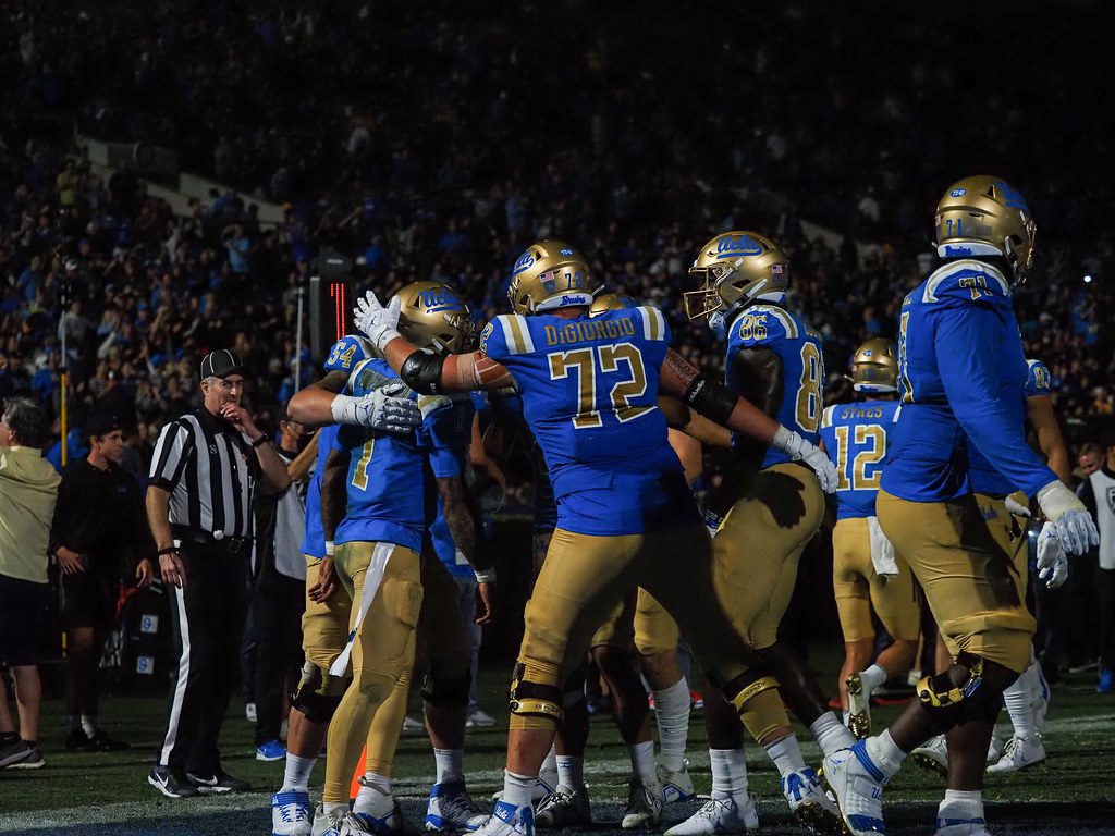 UCLA Football vs Washington; September 30, 2022, Los Angel… Flickr