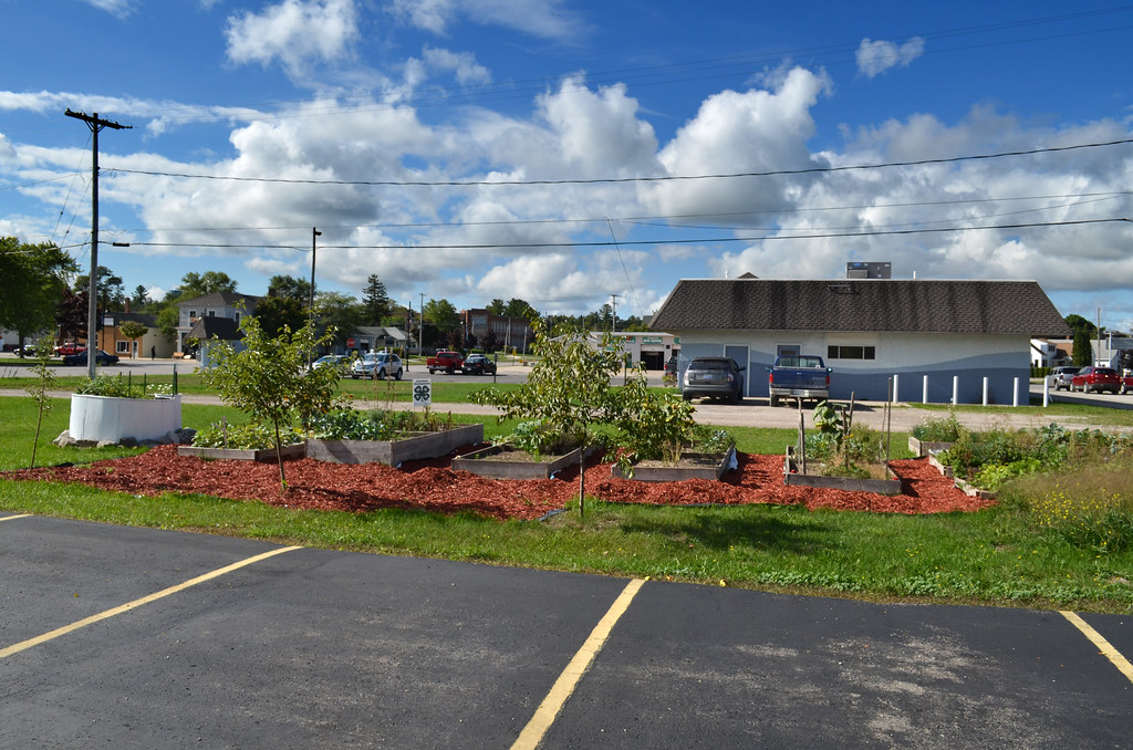 Garden in Rogers City between parking lots You may use thi… Flickr