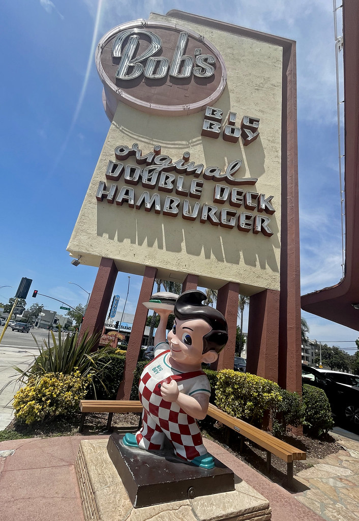 Bob's Big Boy Burbank, California cowyeow Flickr