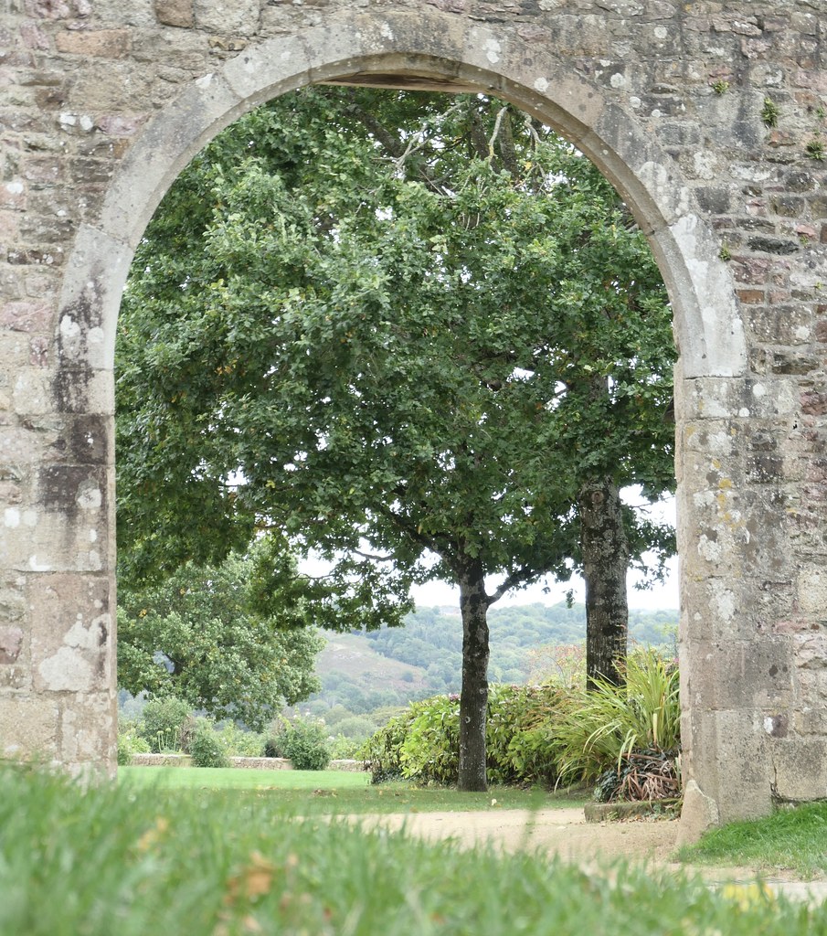 Le château de la Roche Jagu. Antiquaire Philippe Michaud Flickr