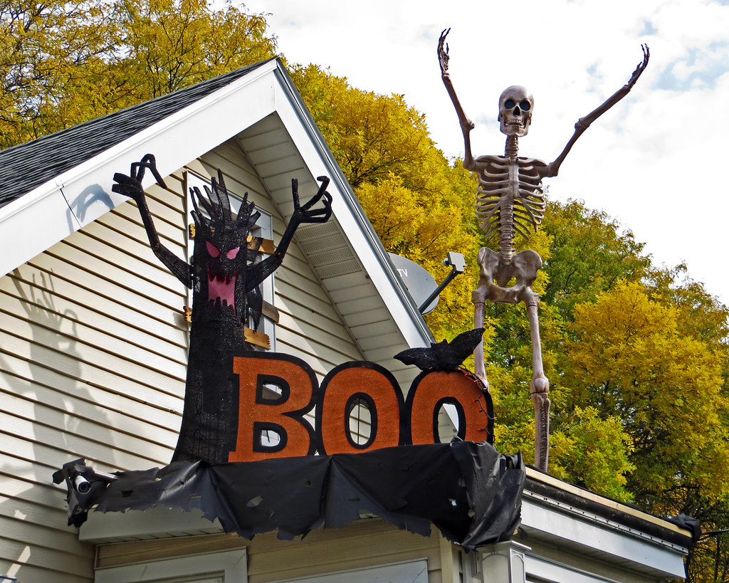 Eken Park Haunt 2022 028 This house in the Eken Park neigh… Flickr