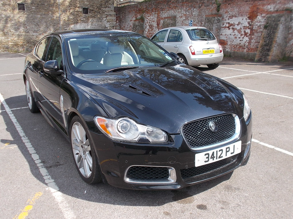 2010 Jaguar XF Seen in Church Street Car Park, Trowbridge,… Flickr