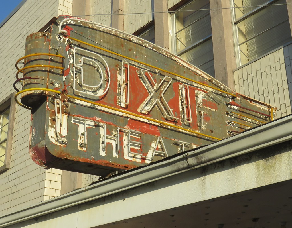 Dixie Theatre Sign (Haleyville, Alabama) Haleyville, Alaba… Flickr