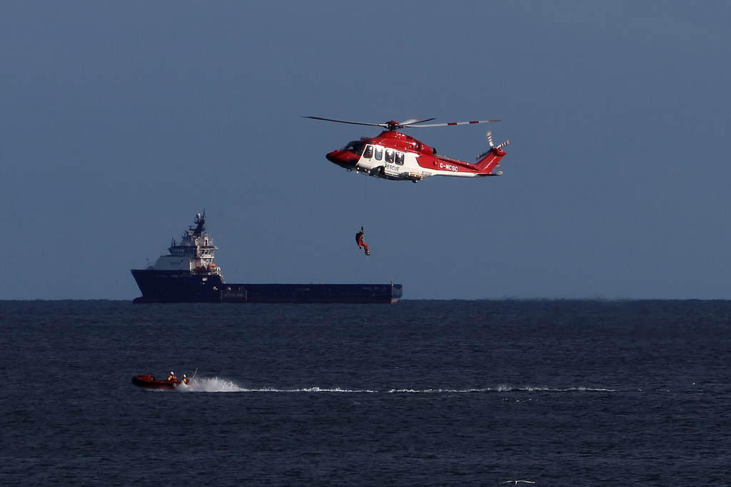 Winch Training,Bond 1 and RNLI Aberdeen,Aberdeen Bay_oct 2… Flickr