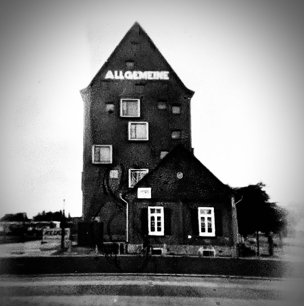 Kleve_Allgemeine Kleve, Germany. Building in University ca… Flickr