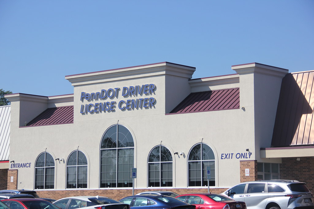 PennDOT Enola, PA Picture taken 10/7/22 Former Shurfine … Flickr