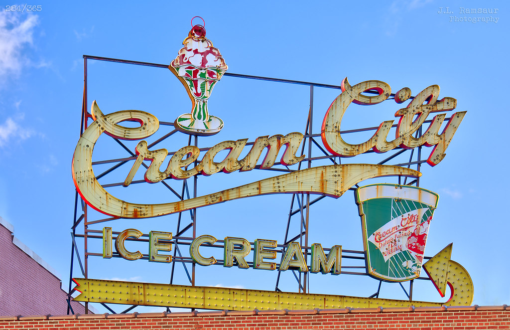 284/R365 Cream City Ice Cream sign Cookeville, Tenness… Flickr