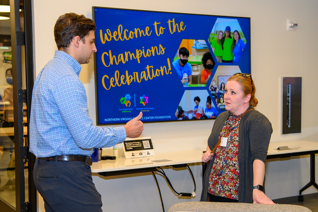 CSC_MicrosoftOct20227948 Children's Science Center Lab Flickr