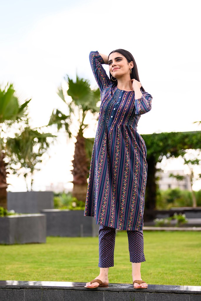 Indian Ethnic wear for women_Gatim Want to buy Indian Ethn… Flickr