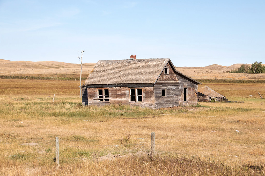 Day 6Near Grasslands I often wonder about these homes. Th… Flickr