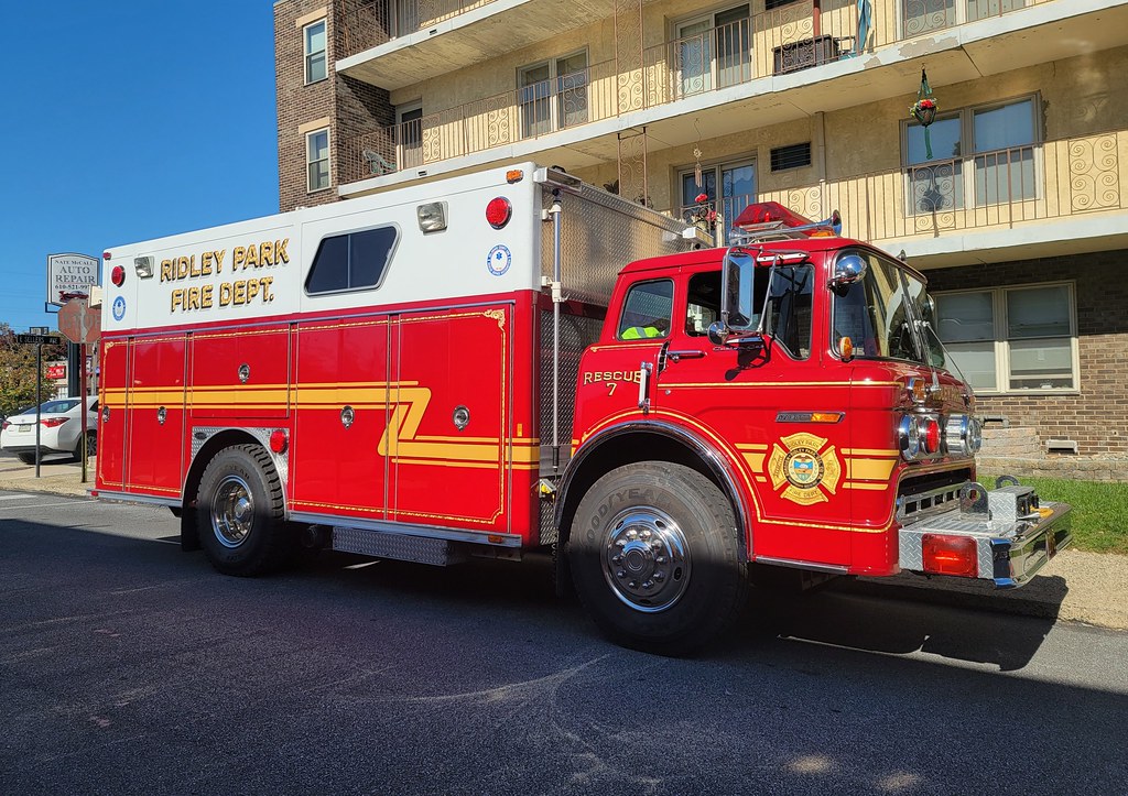Ridley Park PA Fire Co Rescue 076 1988 EOne with For… Flickr