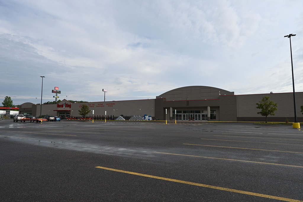 Rural King Cambridge OH Formerly Super Kmart gameking3 Flickr