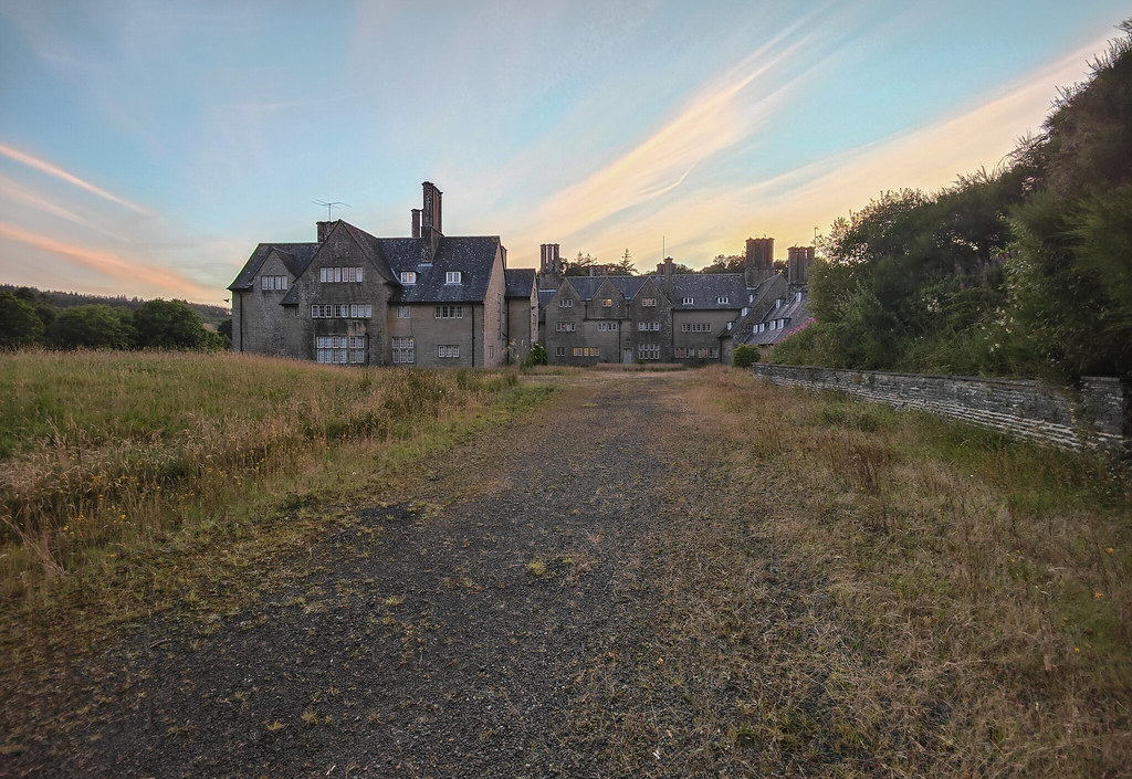 Abandoned Kildonan House, Ayrshire, Scotland youtu.be/BRH_… deviant