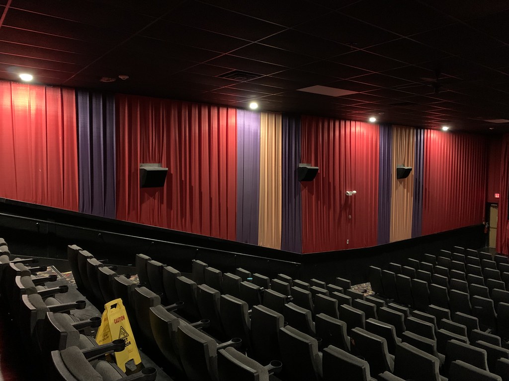 Halls Cinema 7 Theater 4 This is Theater 4 at Halls Cine… Flickr