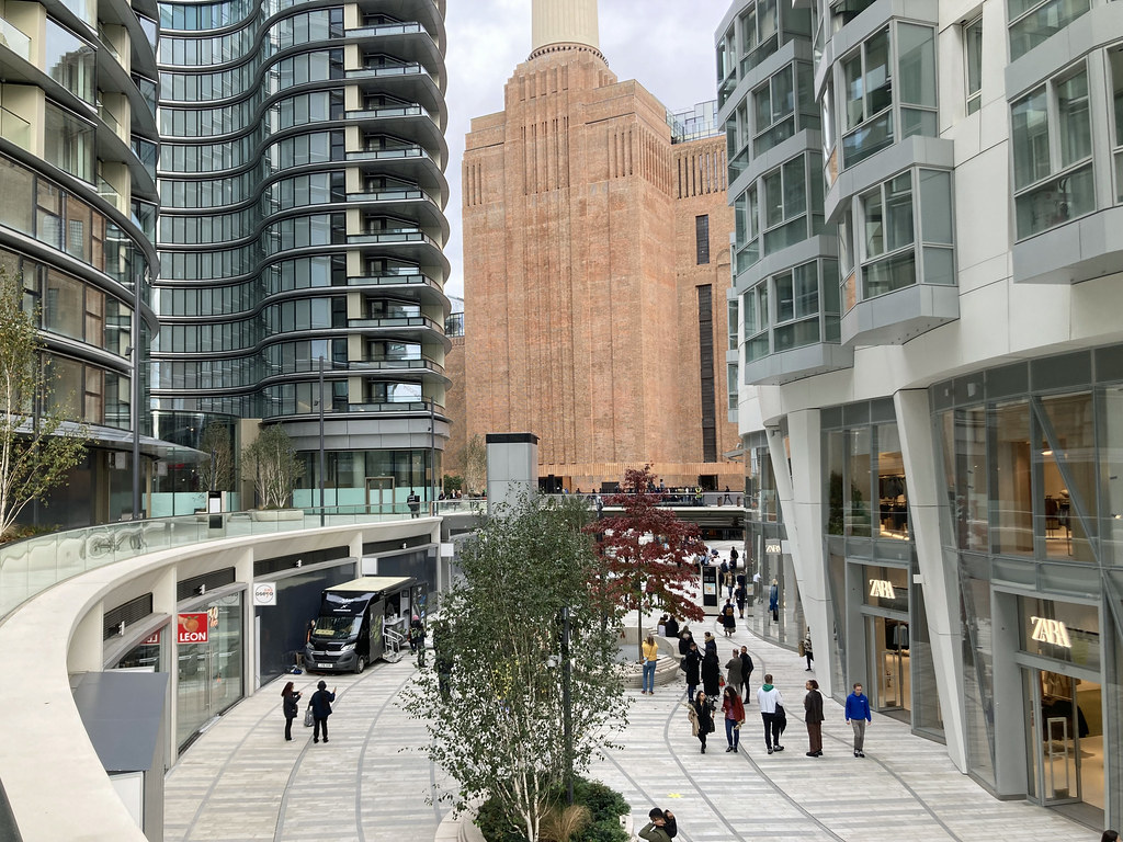 Battersea Power Station reopens Electric Boulevard, a wigg… Flickr