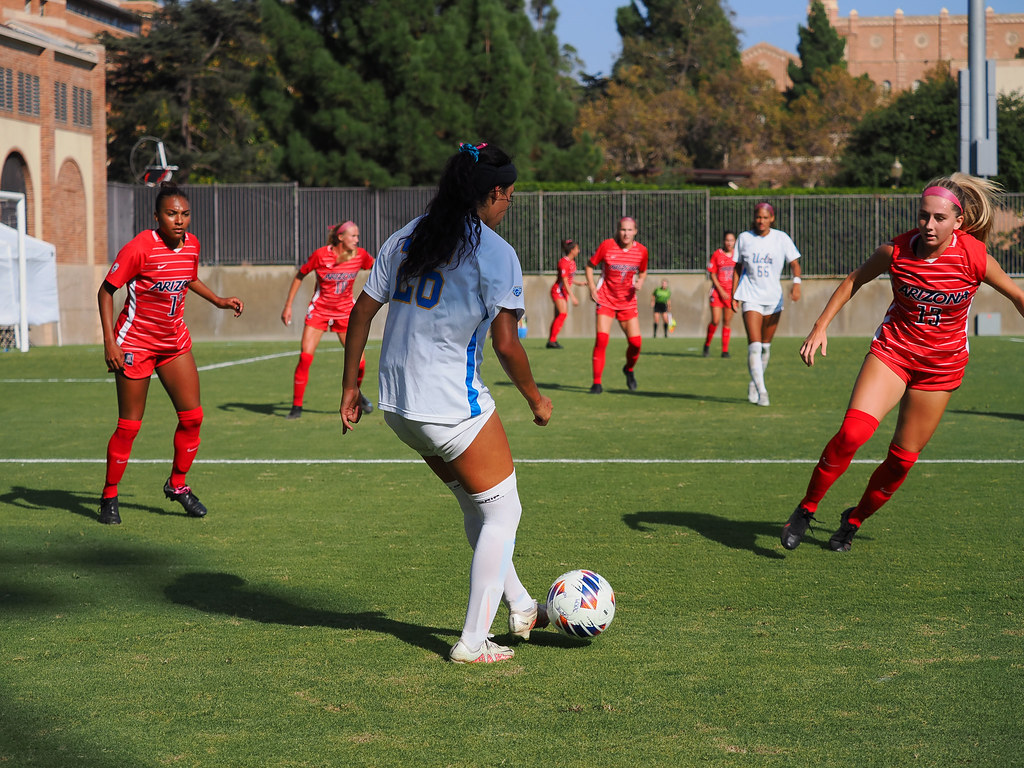 No. 1 UCLA Women’s Soccer defeats Arizona 10; October 9, … Flickr