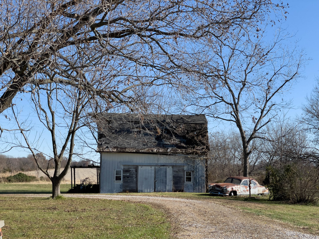 (MO) East Lynne Abandoned House and Car erinn spielberger Flickr