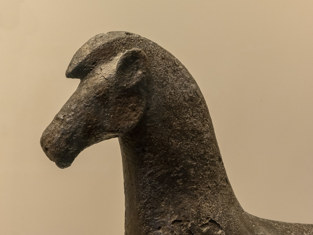 Statuette of a horse Solid cast bronze figurine attributed… Flickr