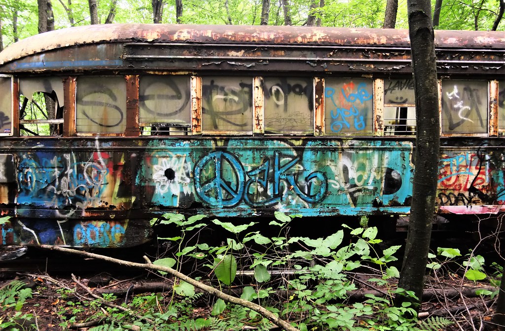 USA Trolley graveyard in Windber Pennsylvania near Johnsto… Flickr