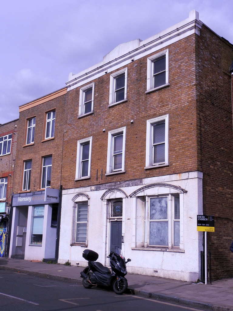 494 Hornsey Road 494 Hornsey Road, London. Reading Tom Flickr