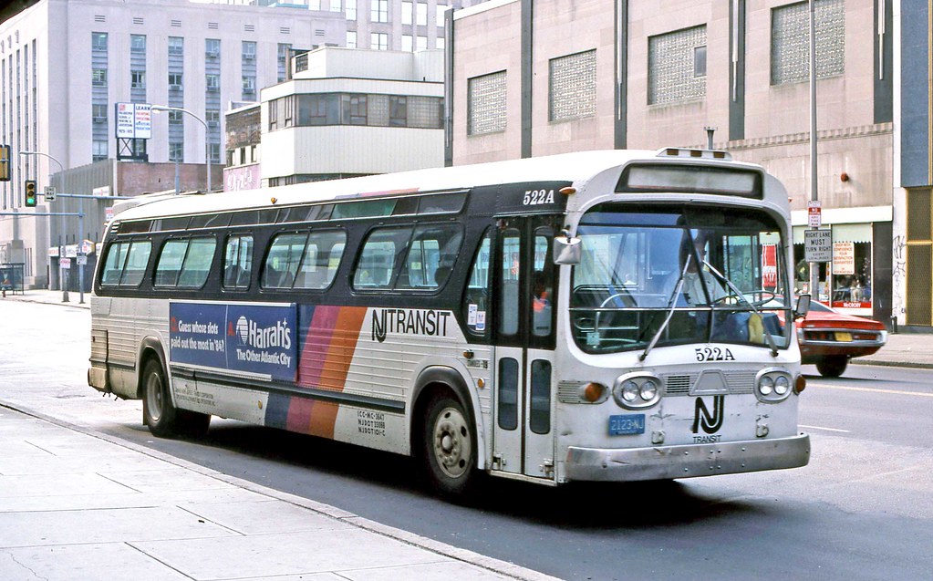 New Jersey Transit 522A in Market Street, Philadelphia, P… Flickr