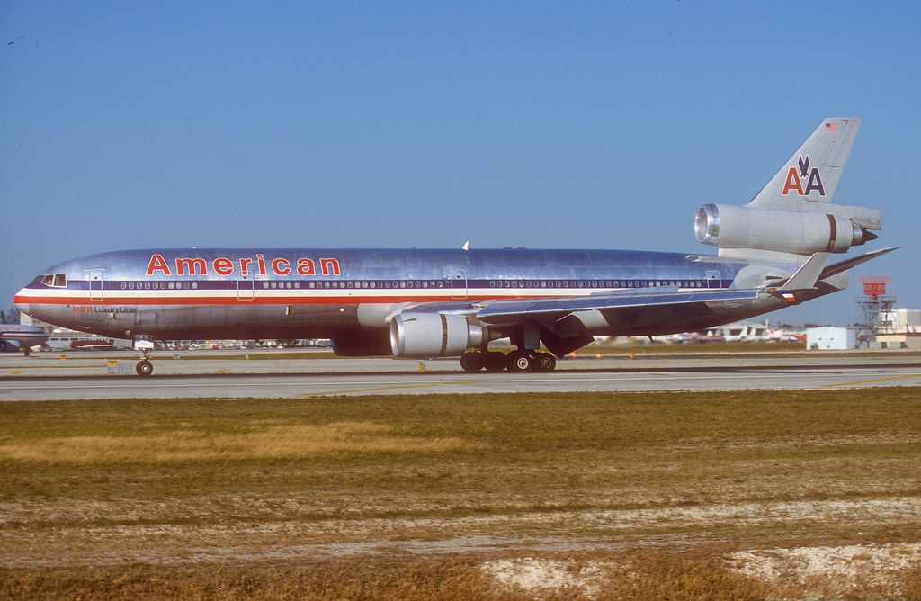 American Airlines MD11; N1757A, March 1995 Aero Icarus Flickr