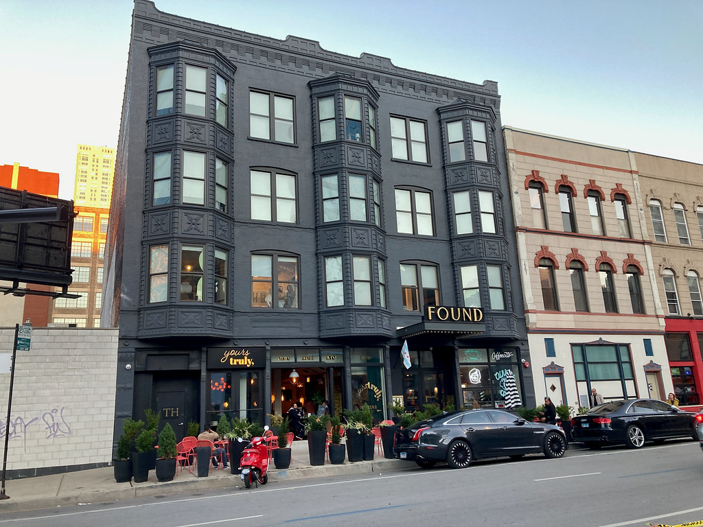 IMG_2433 Found Hotel at 613 N Wells Street, Chicago sensi1 Flickr