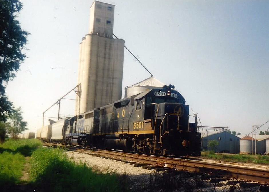 CSX and B&O power deliver a grain train at Medaryville, IN… Flickr