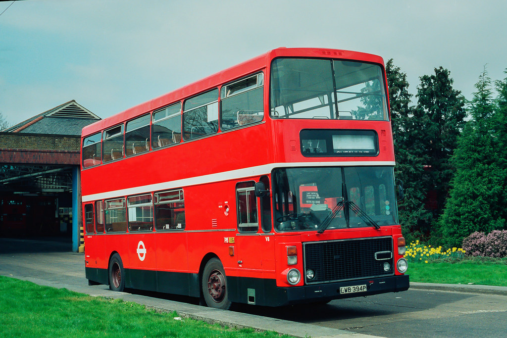 London Buses V8 Potters Bar Garage Keith Wood Flickr
