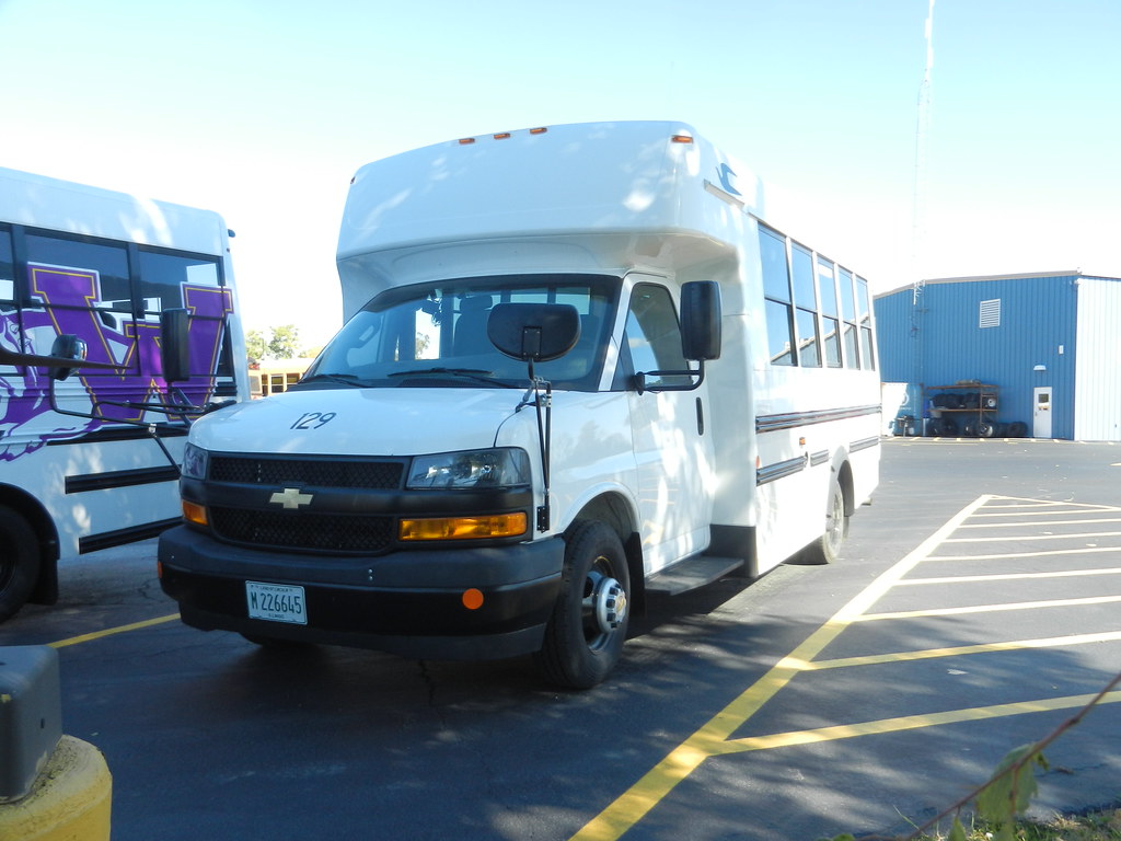 Wauconda Community Unit School District 118 129 Bus lot … Flickr