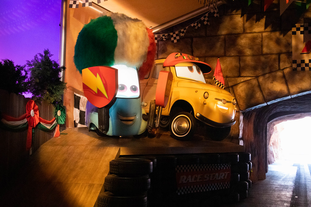 Radiator Springs Racers Guido & Luigi Ray Flickr