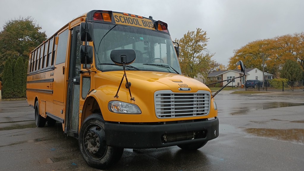 Genesee Intermediate School District Bus 1117 MS9 Flickr