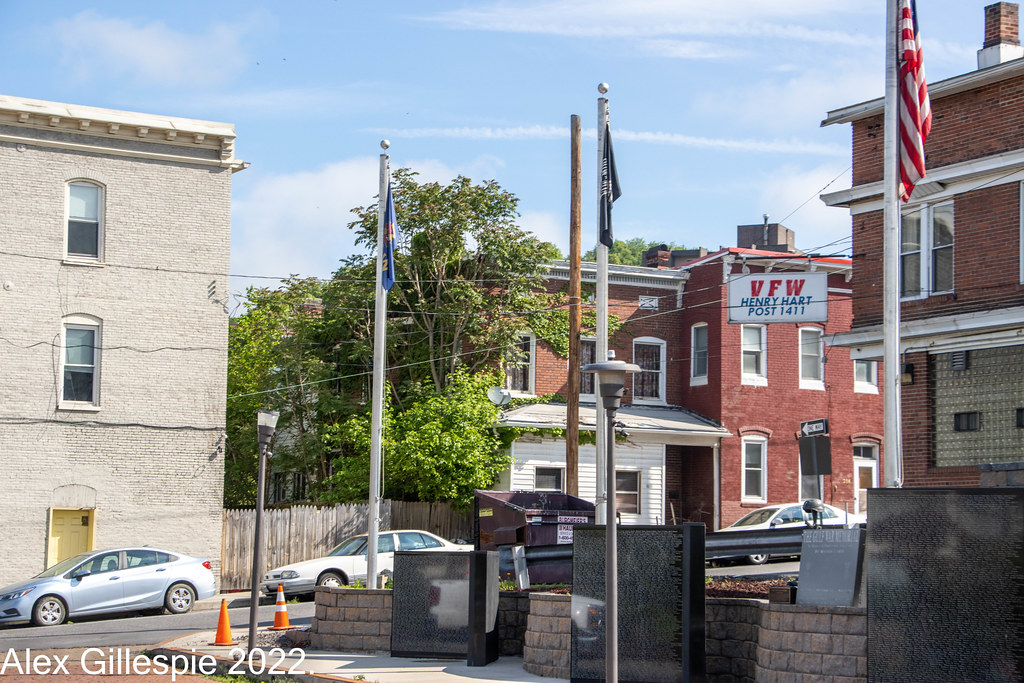 VFW 2 Monuments at the Cumberland, MD VFW or Veteran's of … Flickr