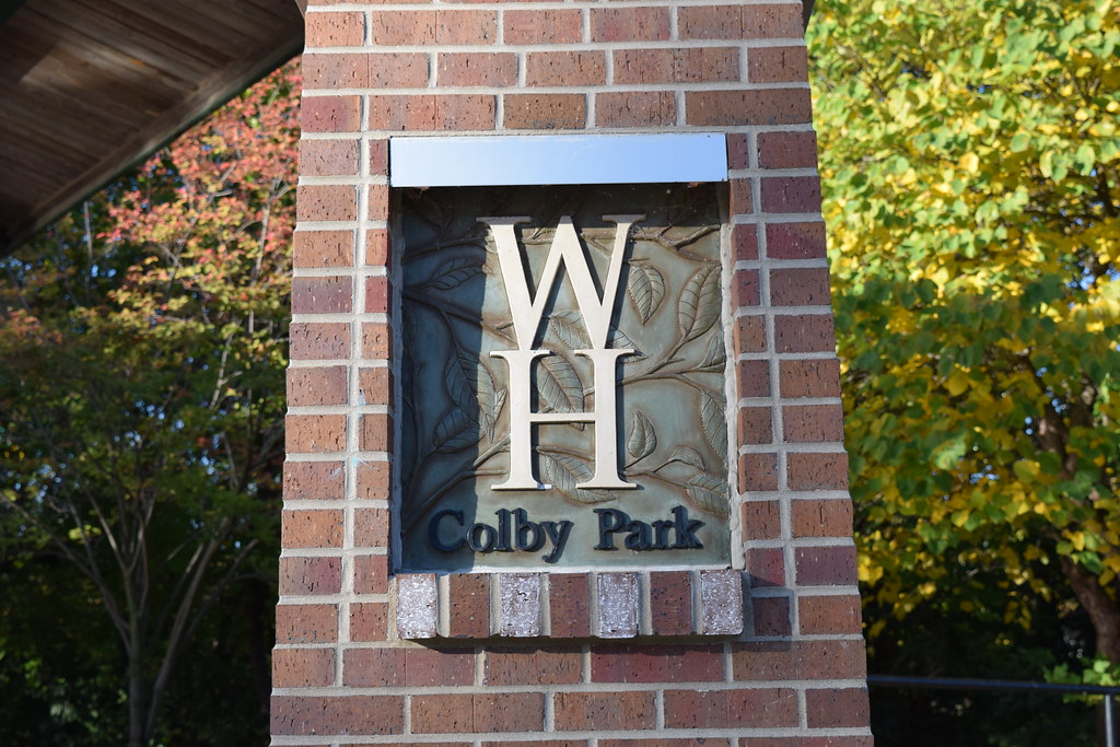 Windsor Heights Insignia Windsor Heights Iowa Calvin Faunus Flickr