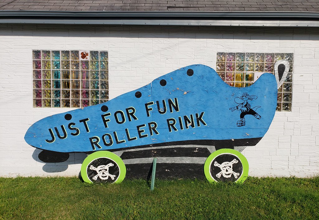 Just for Fun Roller Rink McHenry, IL. (08/22/2022) Flickr