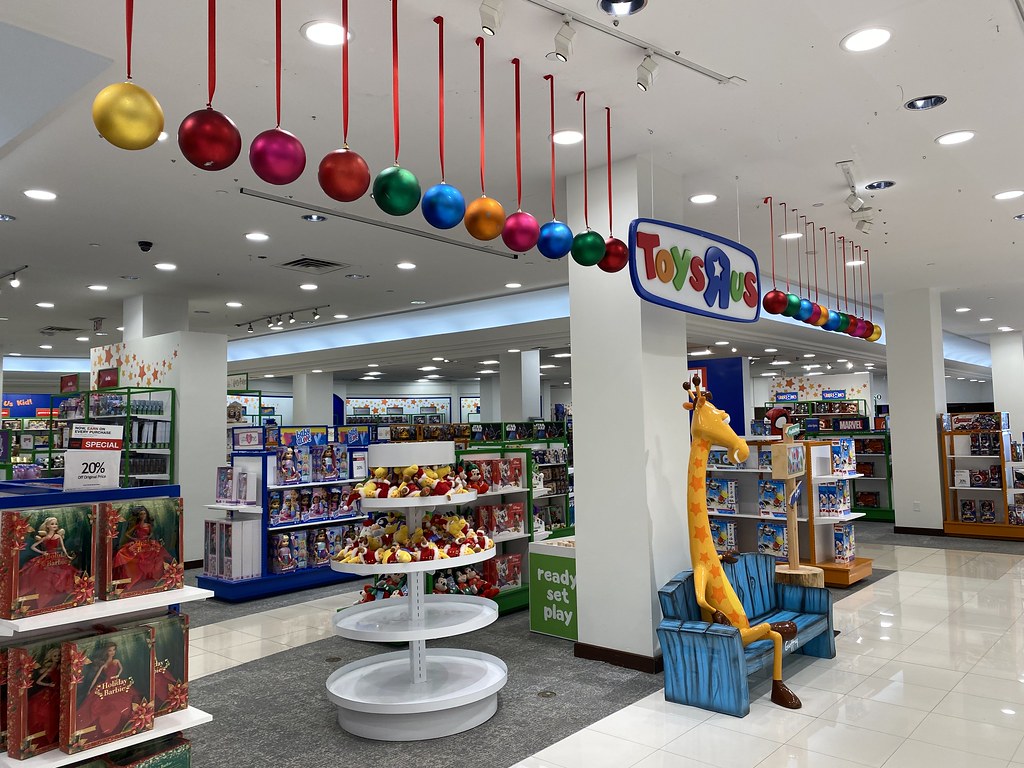 Toys R Us Macy’s Dadeland Mall Phillip Pessar Flickr