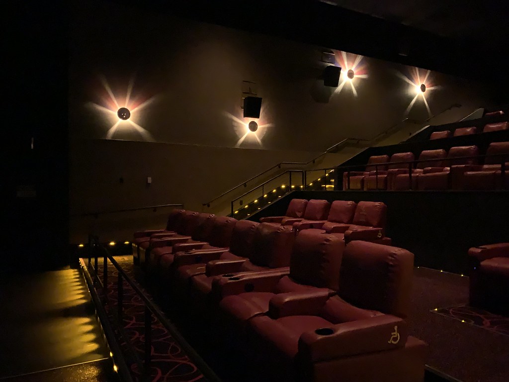 AMC Hampton Towne Centre 24 interior a photo on Flickriver