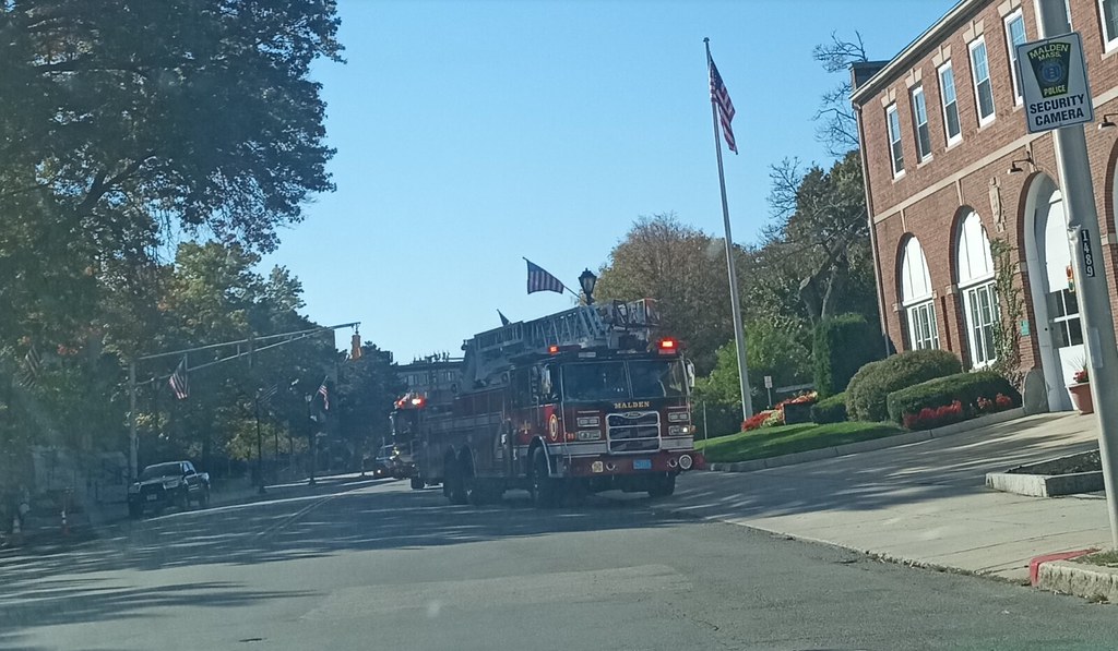 Malden FD ladder 1 10/22/2022 adc1259 Flickr