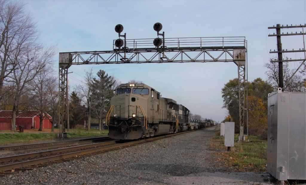 CP367 Waterloo Indiana and a leftover relic of the New Yor… Flickr
