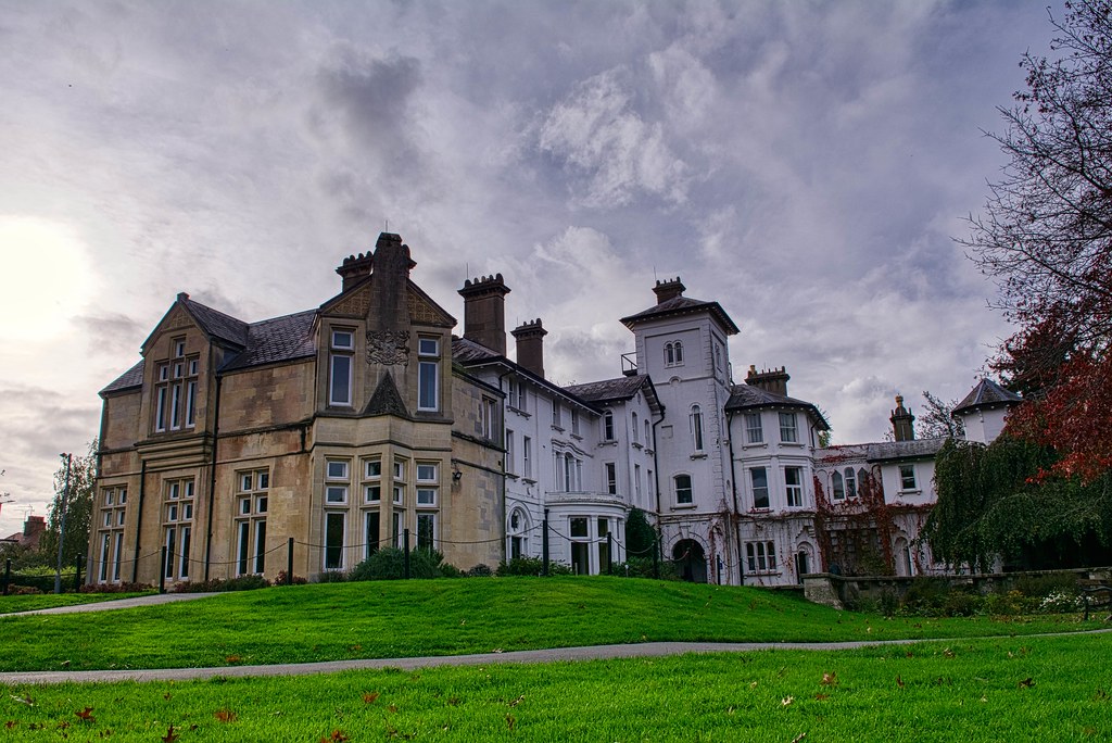 Stephens House A Grade ll listed house with extensive land… Flickr