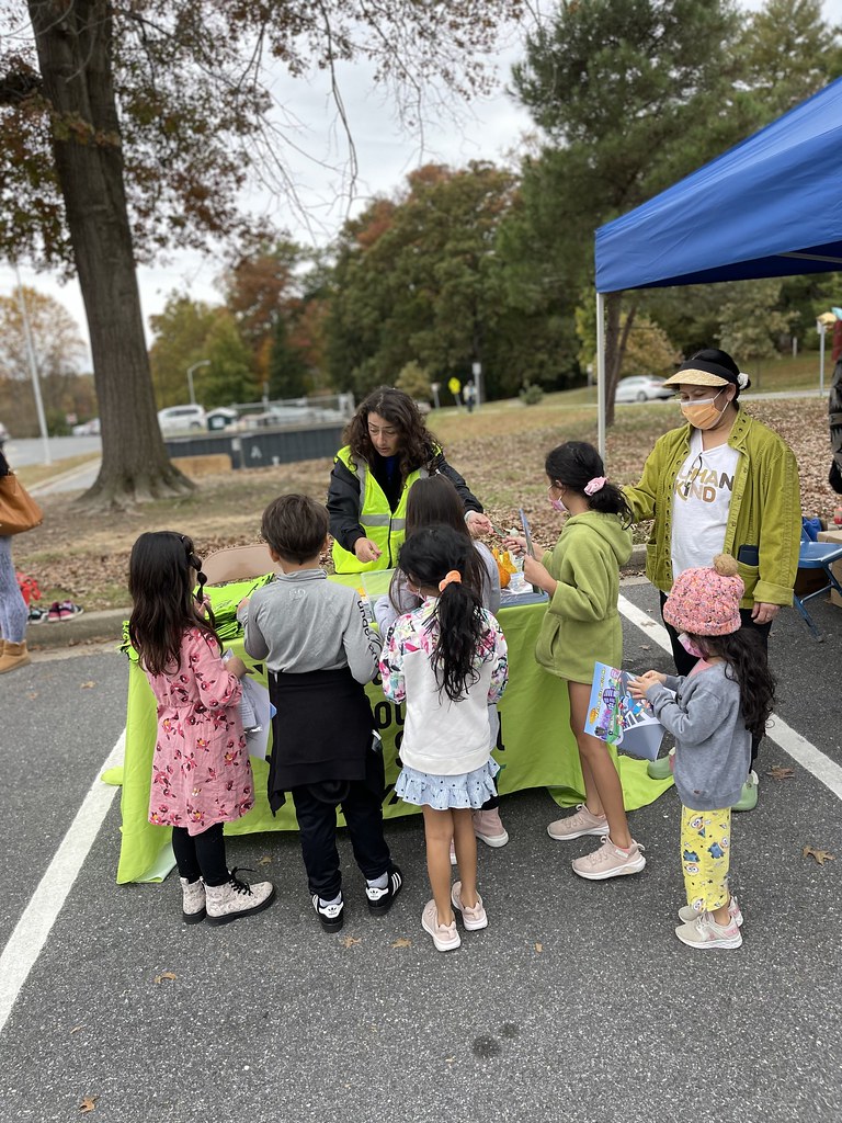 Watkins Mill ES Community Cares Day SRTS attended Watkin… Flickr