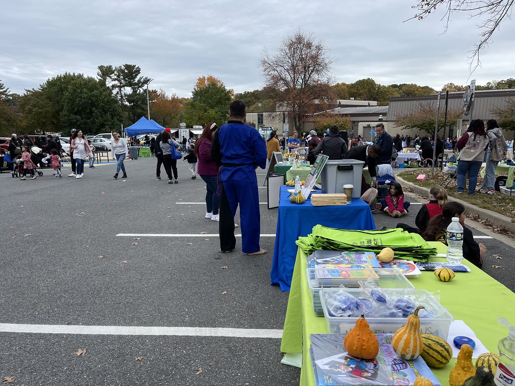 Watkins Mill ES Community Cares Day SRTS attended Watkin… Flickr