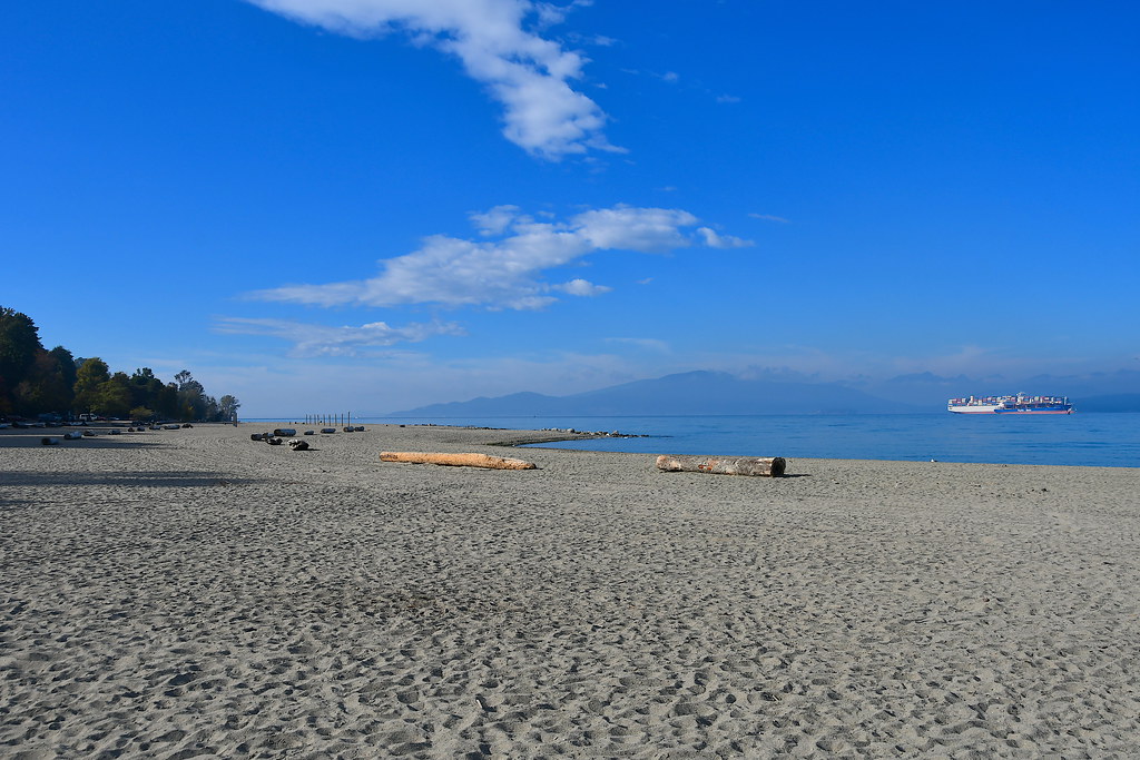 Spanish Banks Almost deserted Spanish Banks Beach in Vanco… Flickr