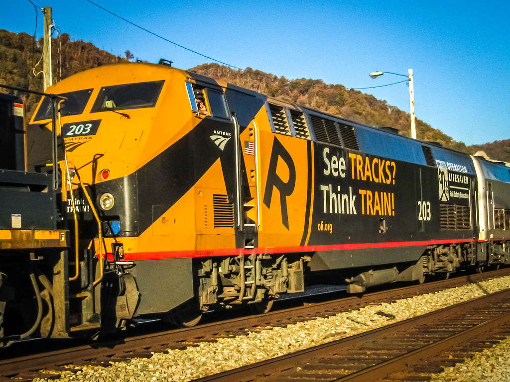 Amtrak 203 Montgomery, WV Amtrak's Operation Lifesaver un… Flickr