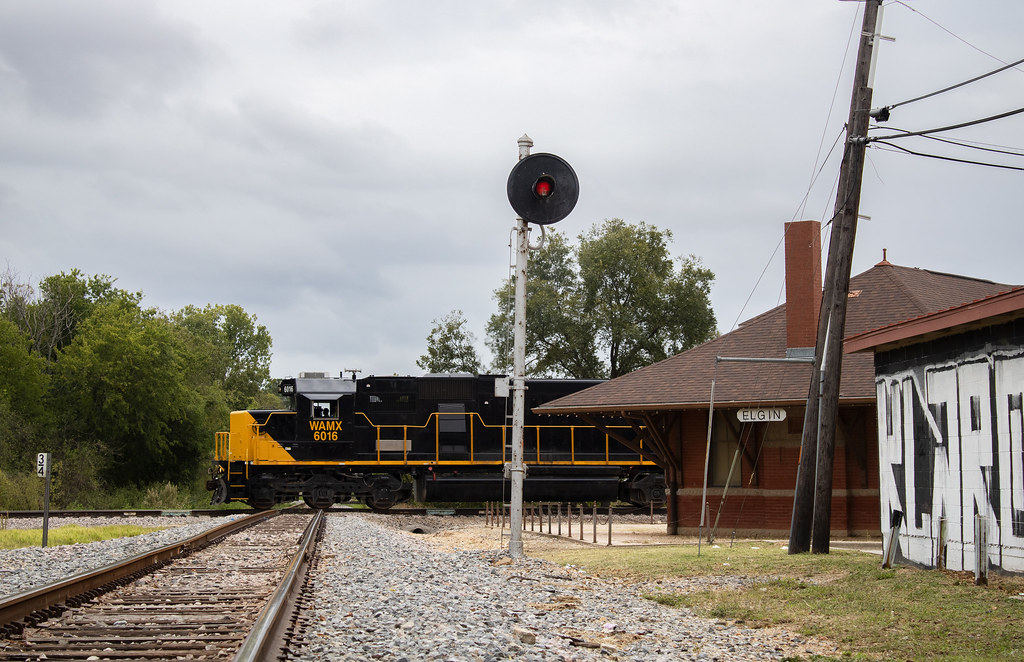 Elgin, TX AWRR 112 heads east for Giddings on the old SP, … Flickr