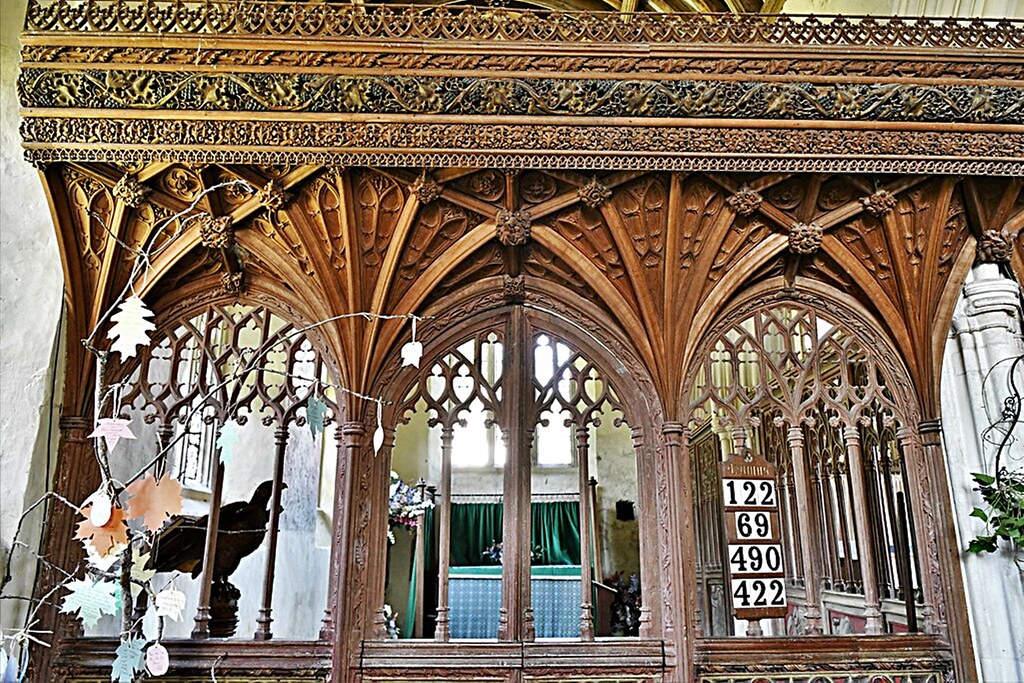 Higher Ashton Devon Looking east through the 15c screen to… Flickr