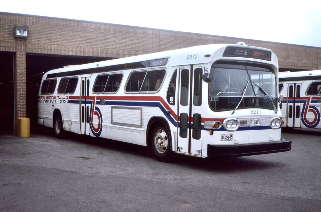 17656T Brampton Transit 8277 Transit Garage 21 Jun 1… Flickr