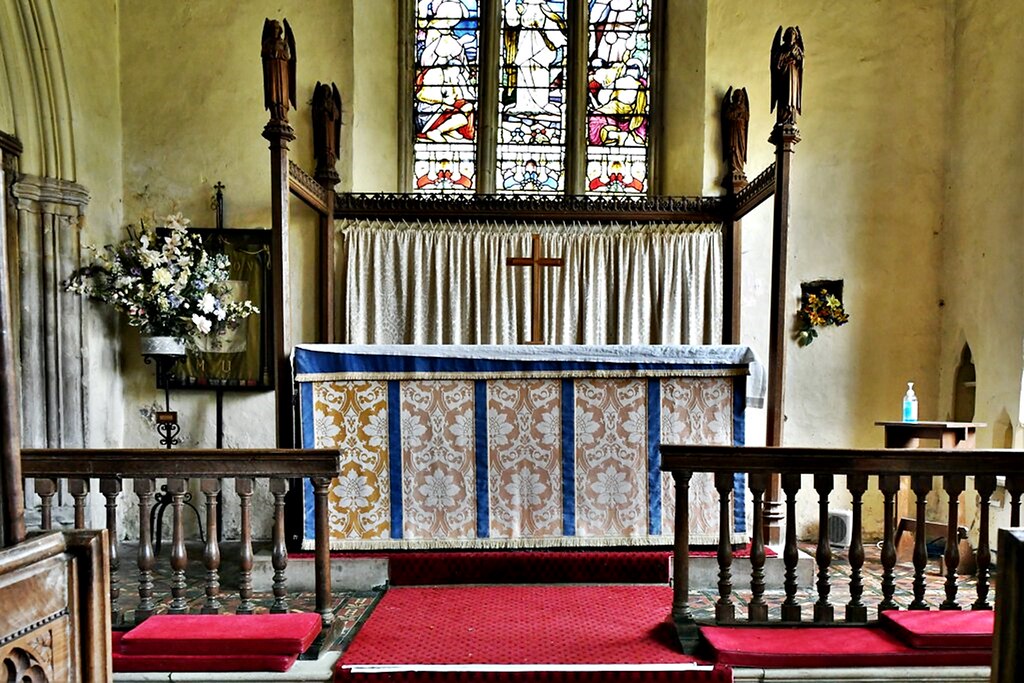 Higher Ashton Devon Chancel altar surrounded by 17c rails … Flickr